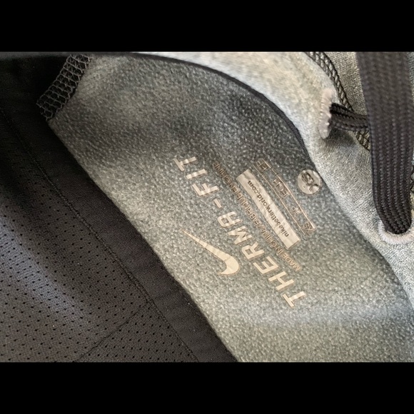 Nike Therma-Fit Hoodie - Picture 3 of 3